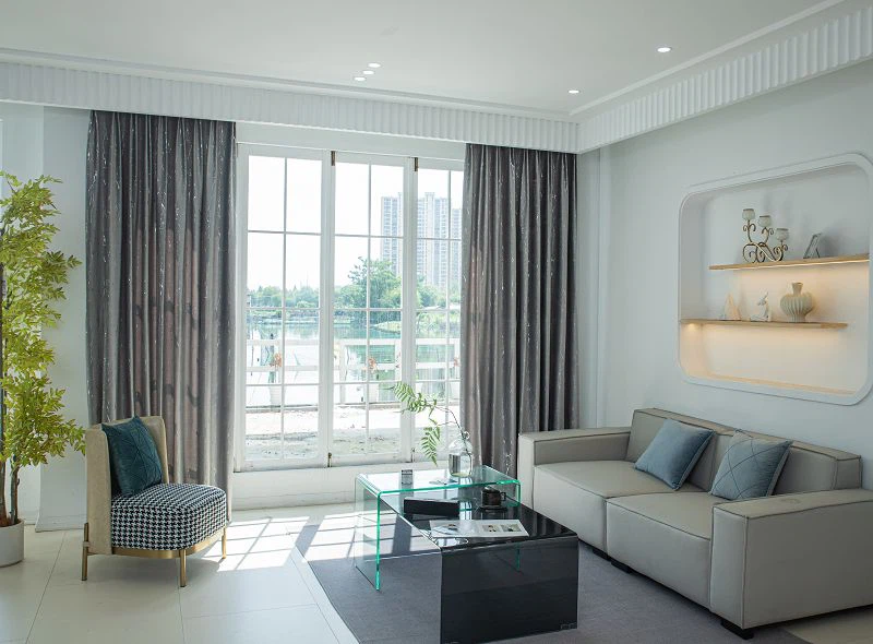 Холандска кадифена завеса със светкавица и сребърно фолио